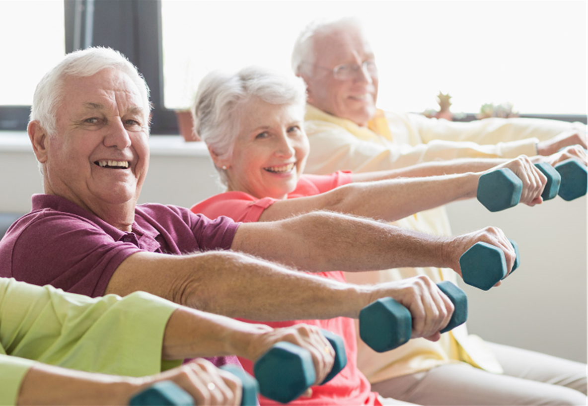Активное долголетие телефон. Здоровый образ жизни пожилых. Спорт для пожилых. Здоровый образ жизни пенсионеров. Пожилые активное долголетие.